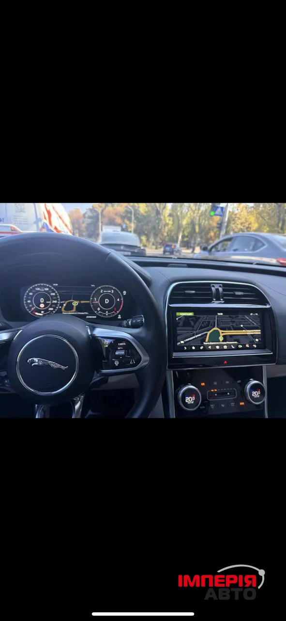 Jaguar XE - фото 5