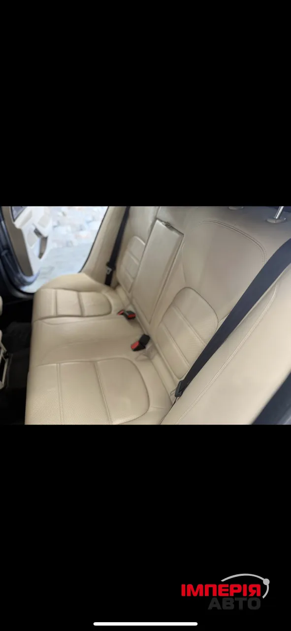 Jaguar XE - фото 8