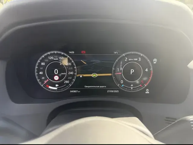 Jaguar XE - фото 2