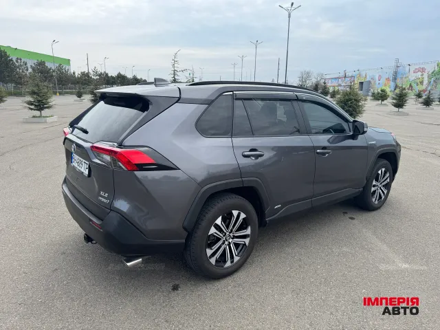 Toyota RAV4 - фото 5