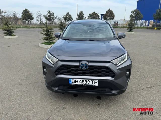 Toyota RAV4 - фото 2