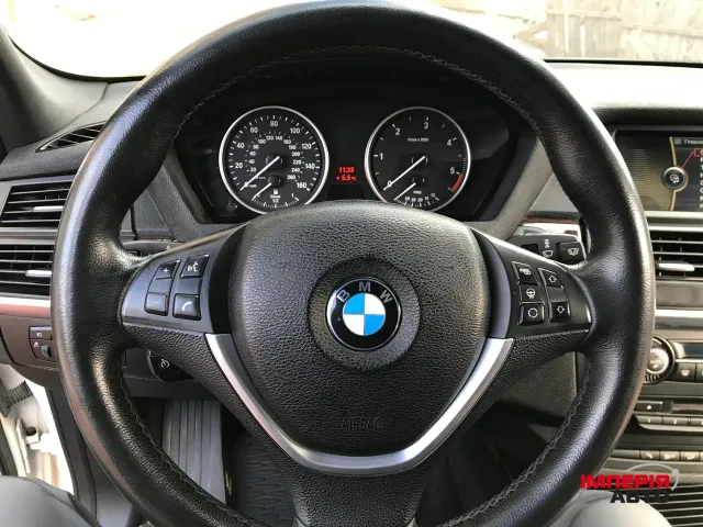 BMW X5 - фото 3