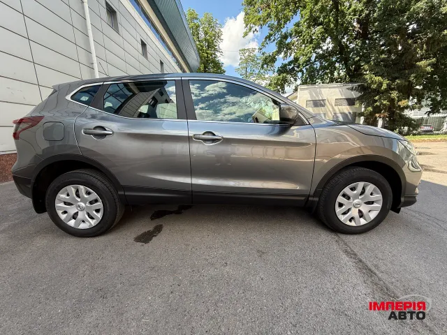 Nissan Qashqai - фото 2