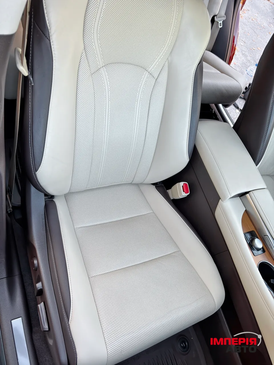 Lexus RX - фото 20