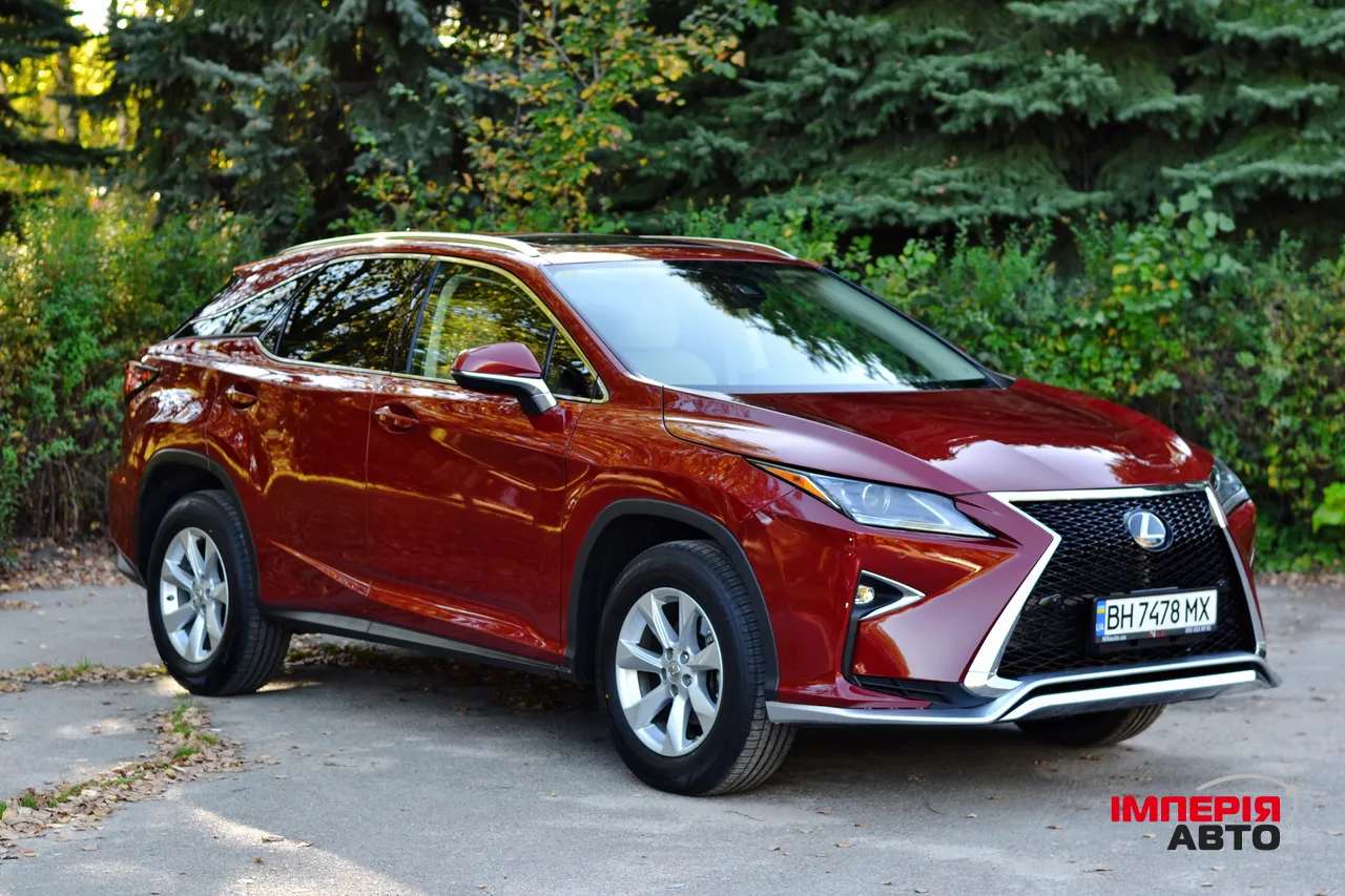 Lexus RX - фото 2