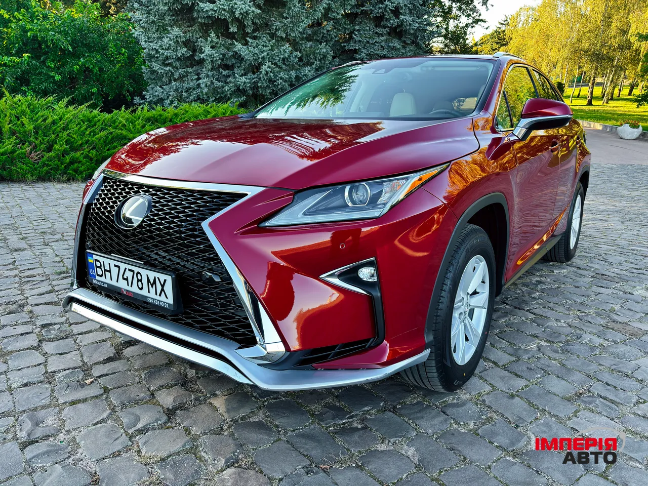 Lexus RX - фото 1