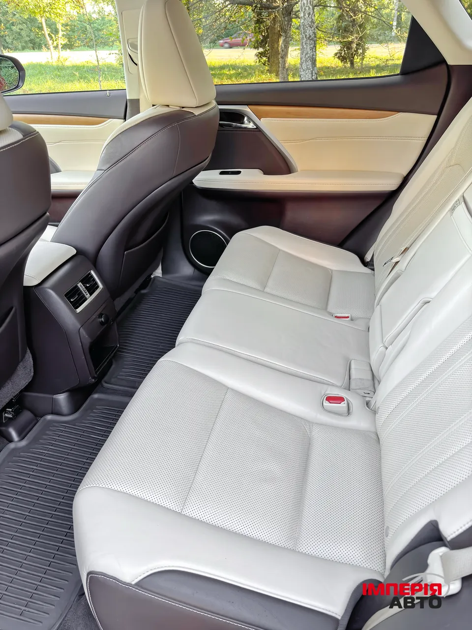 Lexus RX - фото 18