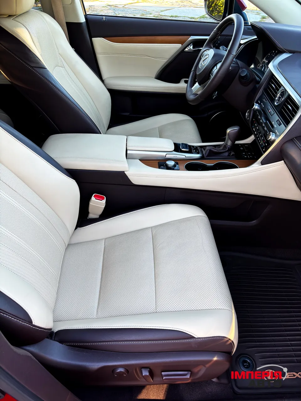 Lexus RX - фото 19