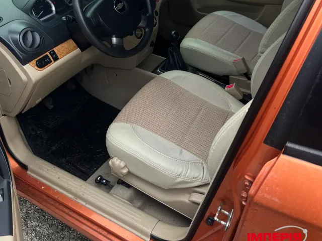 Chevrolet Aveo - фото 2