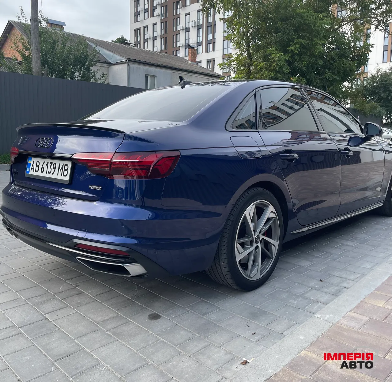 Audi A4 - фото 2