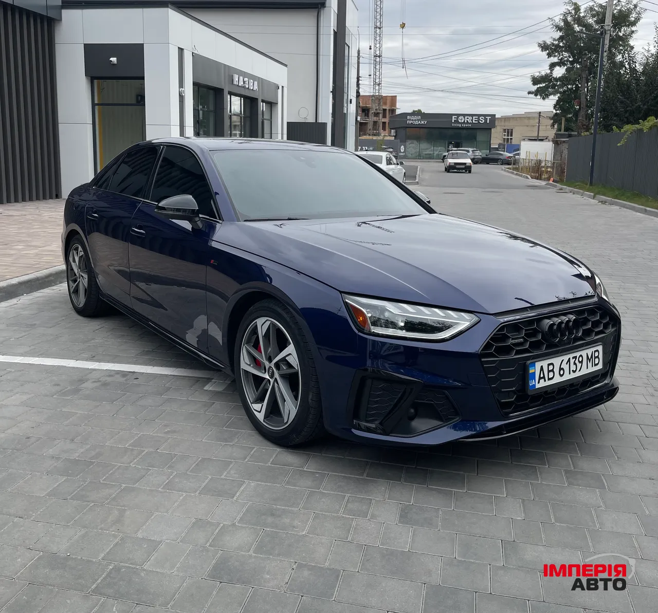 Audi A4 - фото 17