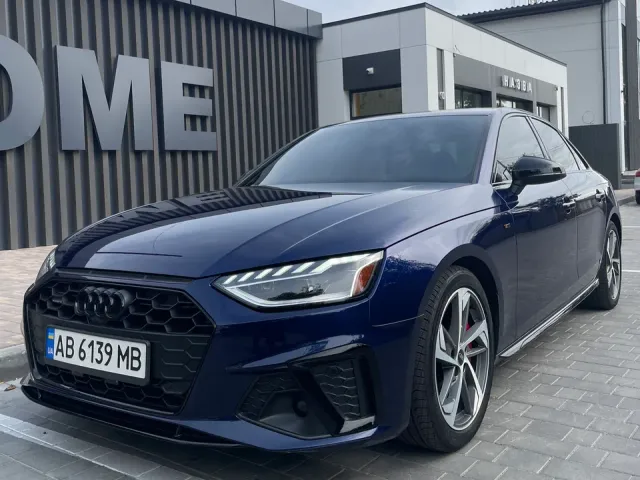 Audi A4 - фото 4