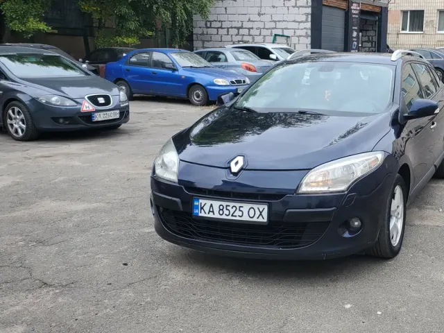 Renault Megane - фото 1