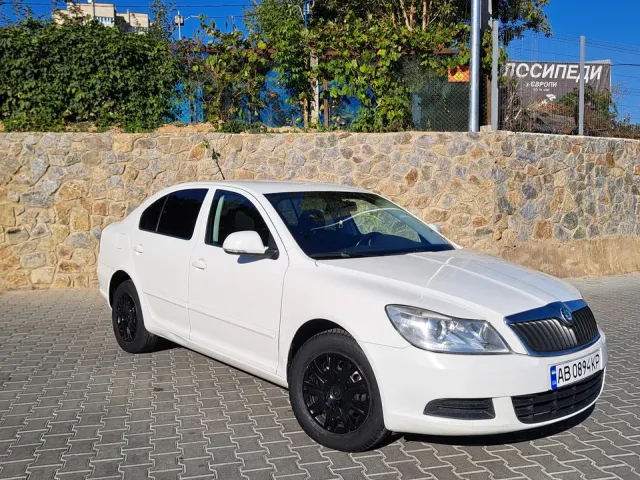 Skoda Octavia - фото 3