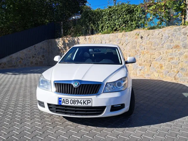 Skoda Octavia - фото 1