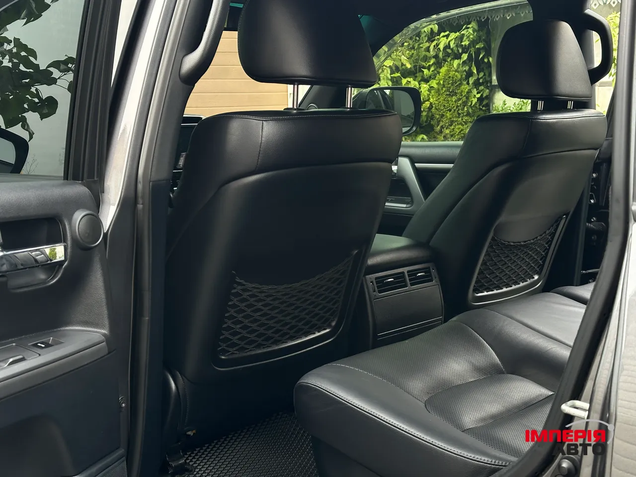 Toyota Land Cruiser - фото 8