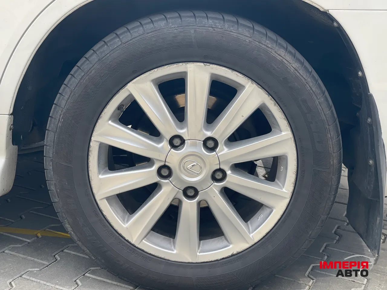 Lexus LX - фото 8