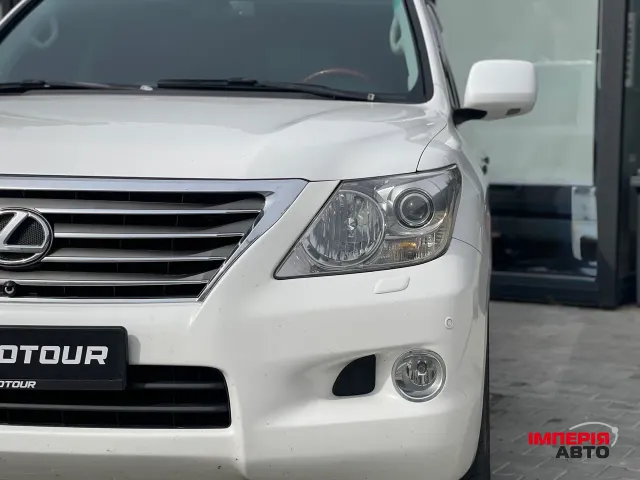 Lexus LX - фото 3