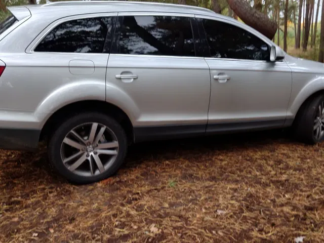 Audi Q7 - фото 2