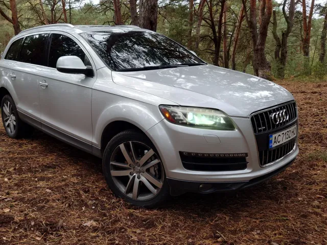 Audi Q7 - фото 4