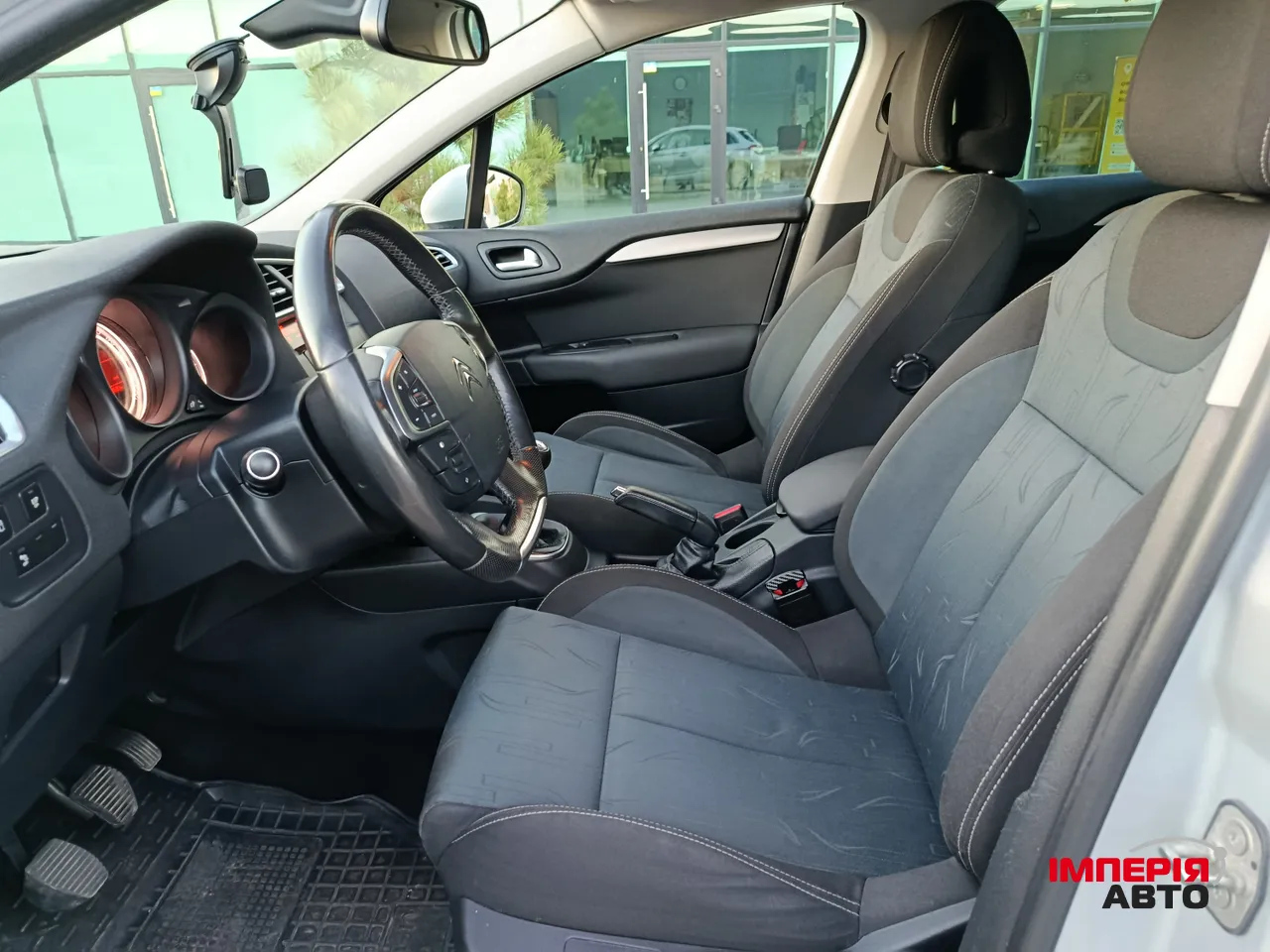 Citroen C4 - фото 10