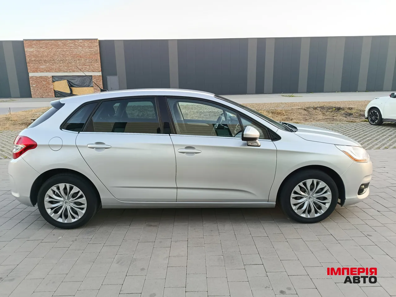 Citroen C4 - фото 3