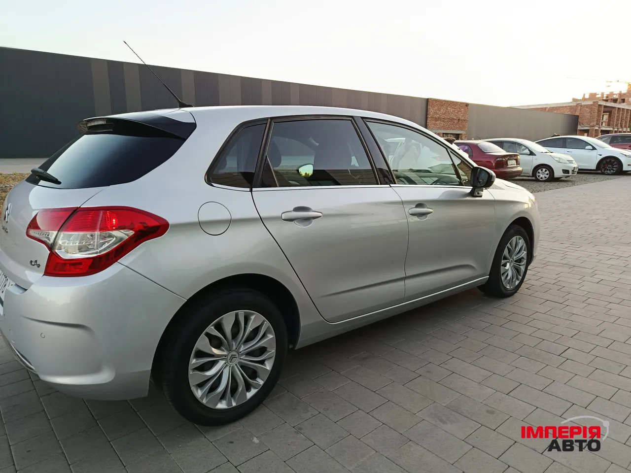 Citroen C4 - фото 4