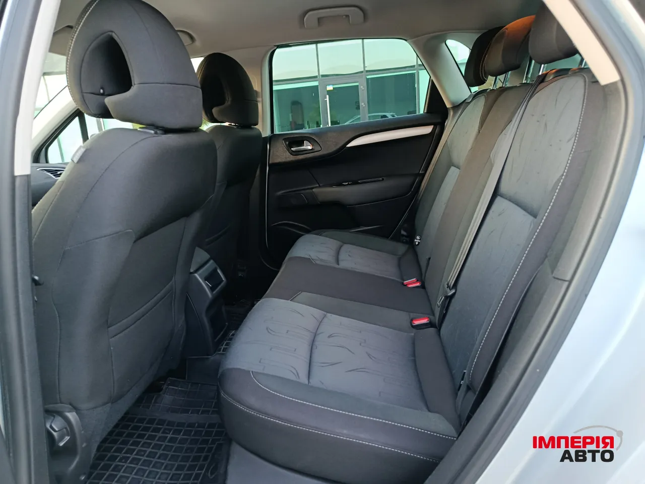 Citroen C4 - фото 13