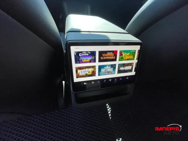 Tesla Model 3 - фото 1