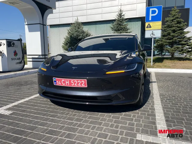 Tesla Model 3 - фото 2