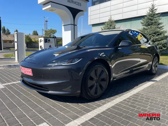 Tesla Model 3 - фото 5