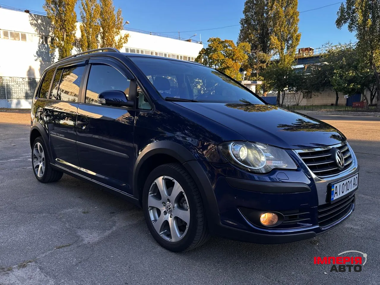 Volkswagen Touran - фото 8