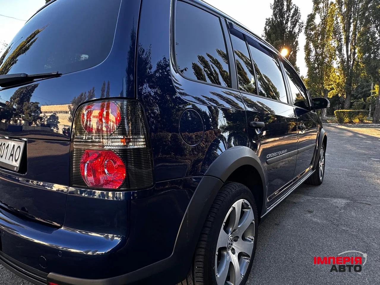 Volkswagen Touran - фото 10