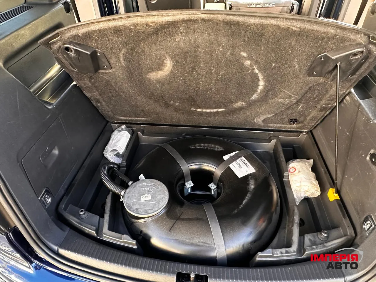 Volkswagen Touran - фото 52