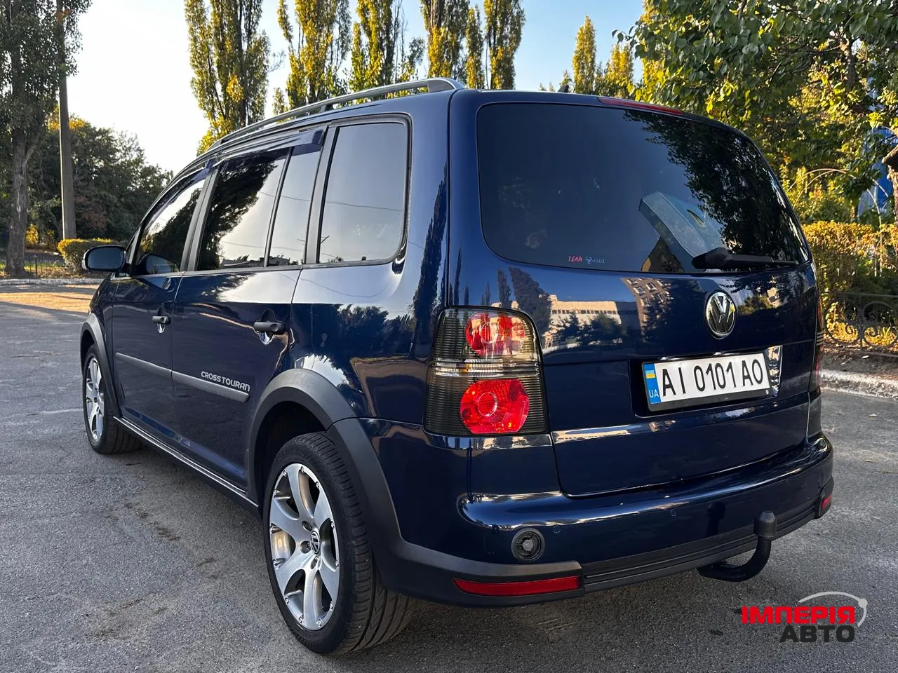 Volkswagen Touran - фото 12