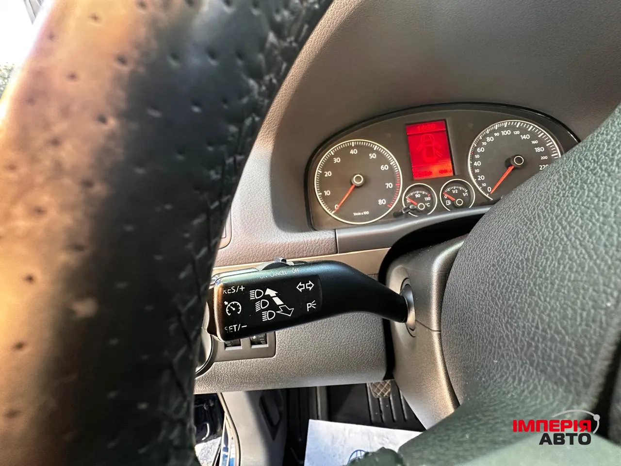 Volkswagen Touran - фото 21