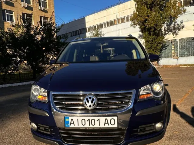 Volkswagen Touran - фото 3