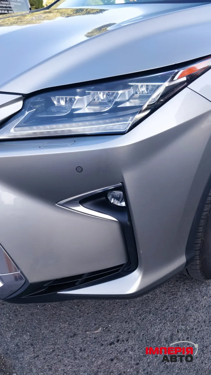 Lexus RX - фото 11