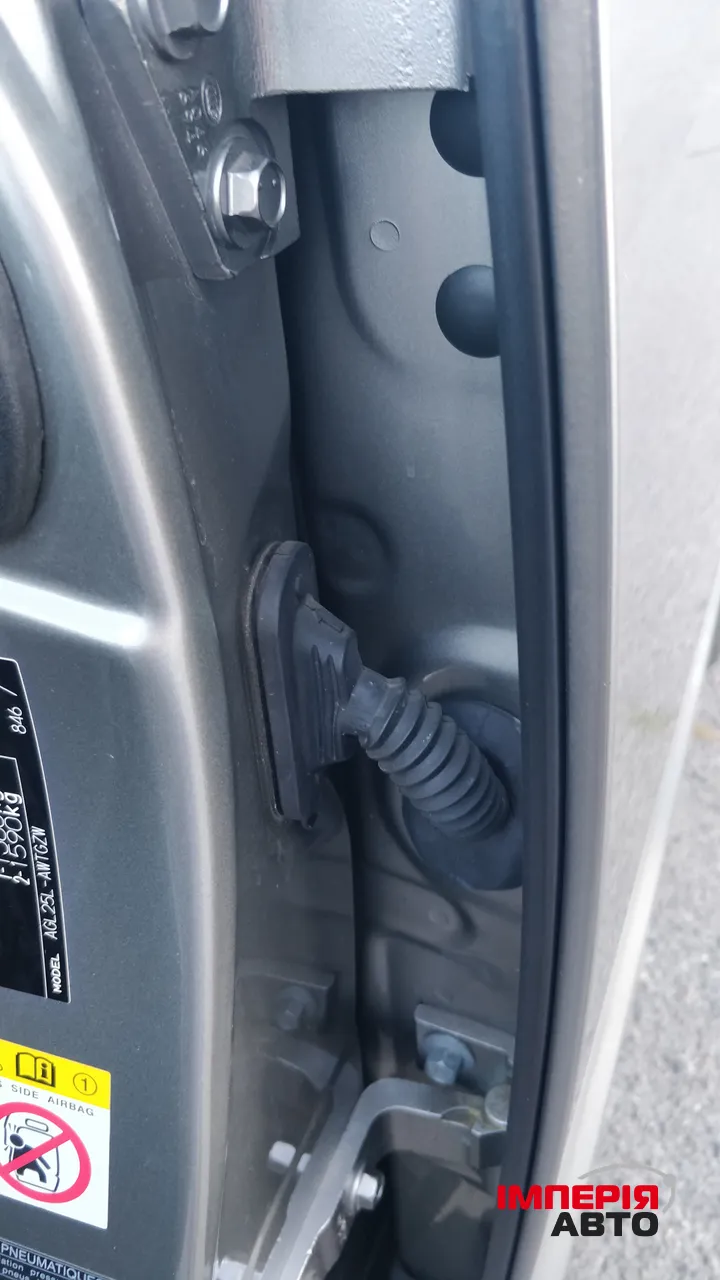 Lexus RX - фото 24