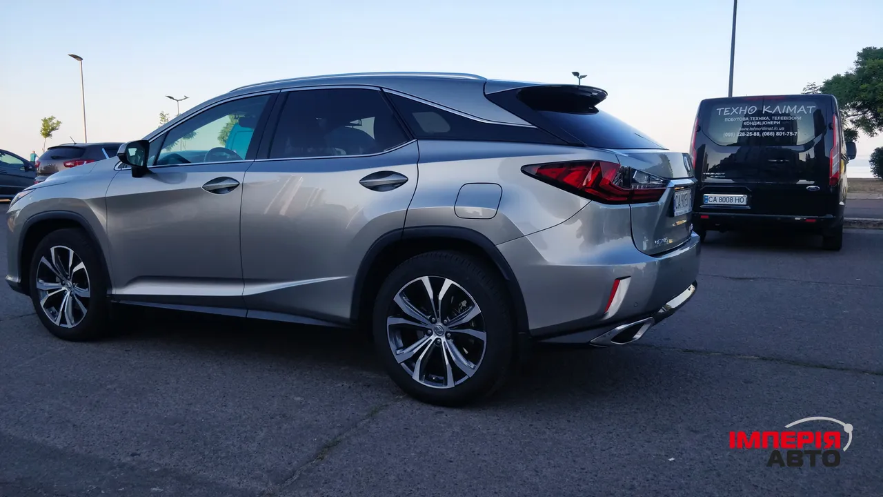 Lexus RX - фото 6