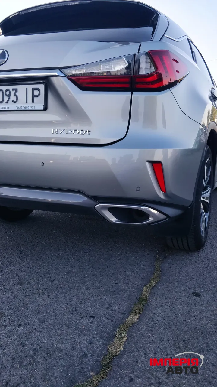 Lexus RX - фото 13