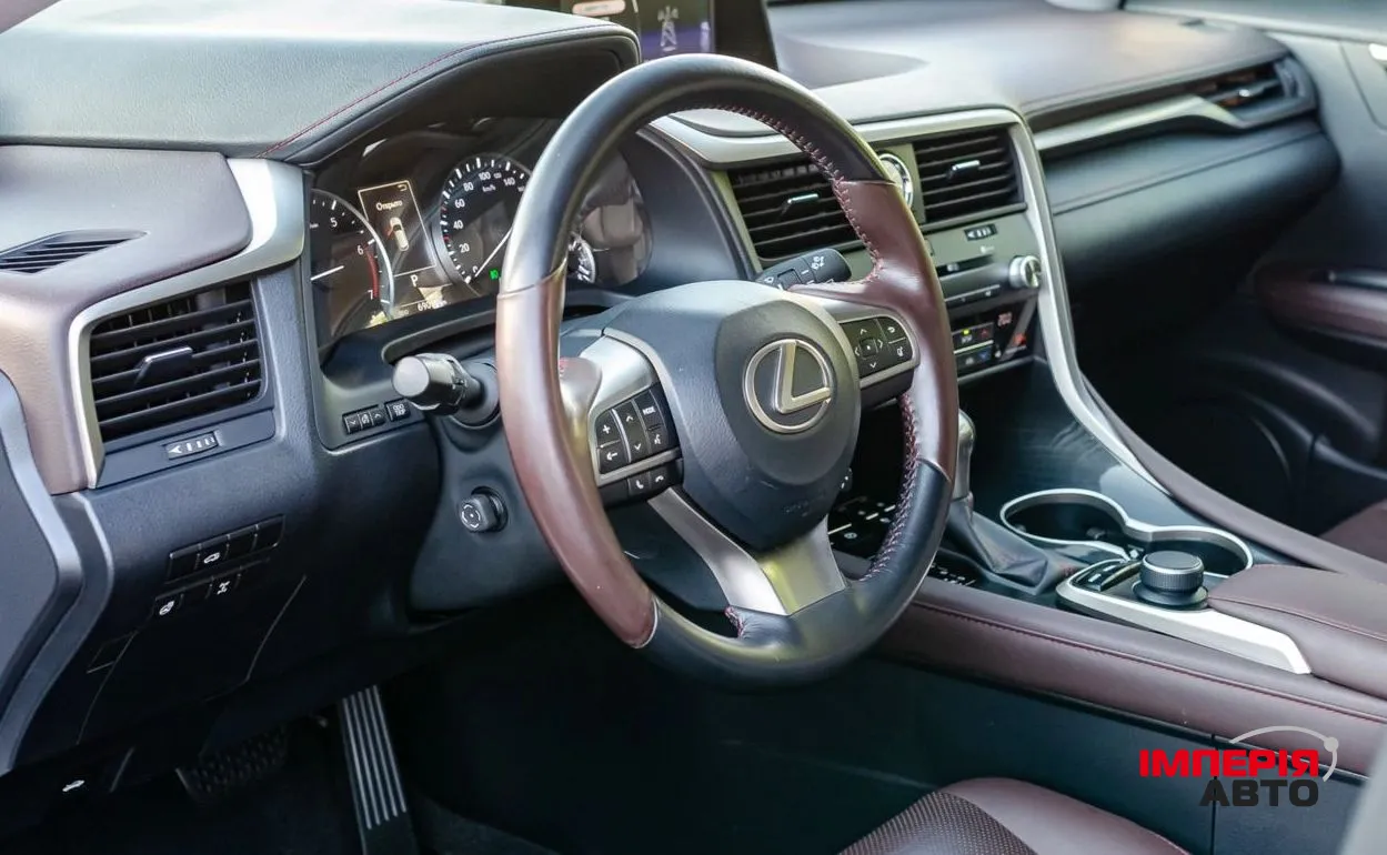 Lexus RX - фото 14