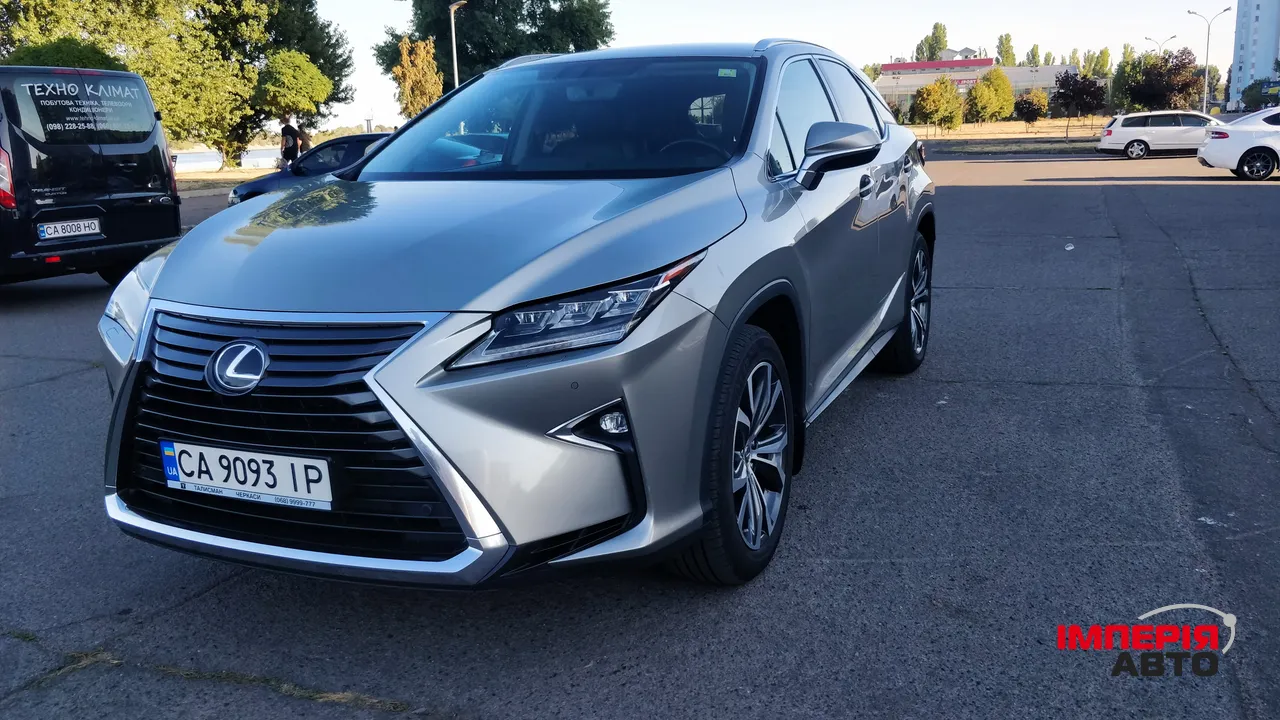 Lexus RX - фото 3