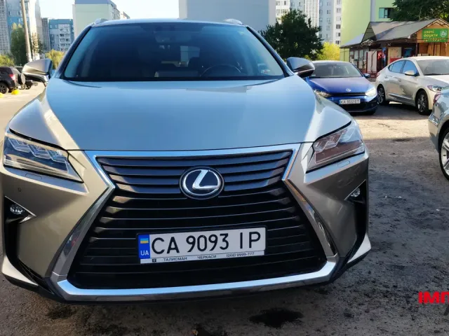 Lexus RX - фото 2