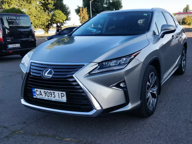 Lexus RX - фото 3