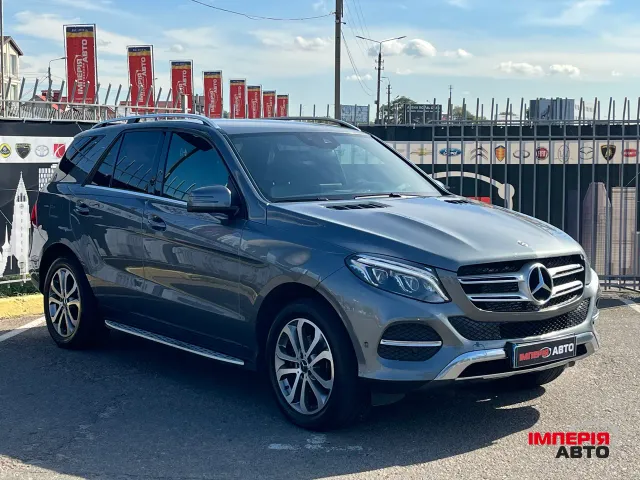 Mercedes-Benz GLE - фото 1