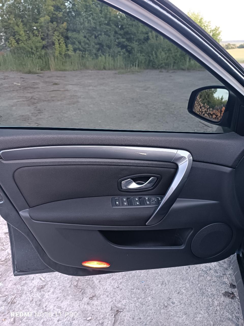 Renault Laguna - фото 18