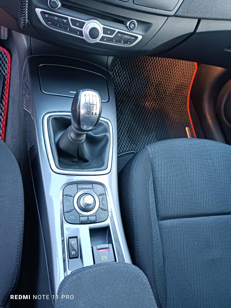 Renault Laguna - фото 14