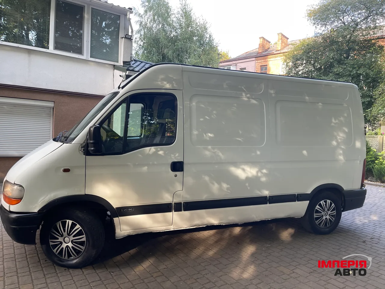 Renault Trafic - фото 9
