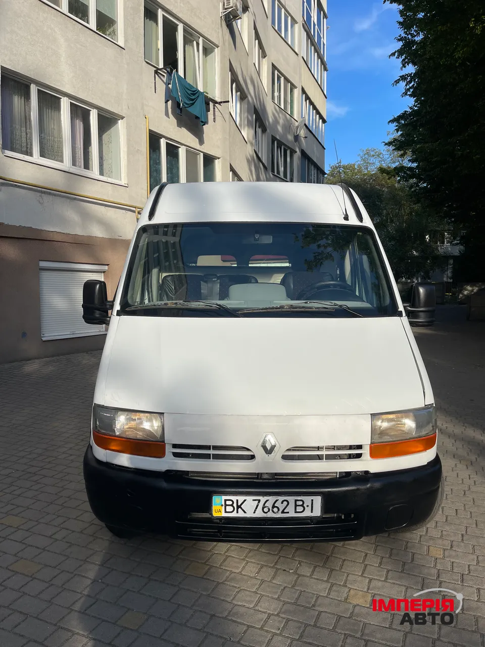 Renault Trafic - фото 4